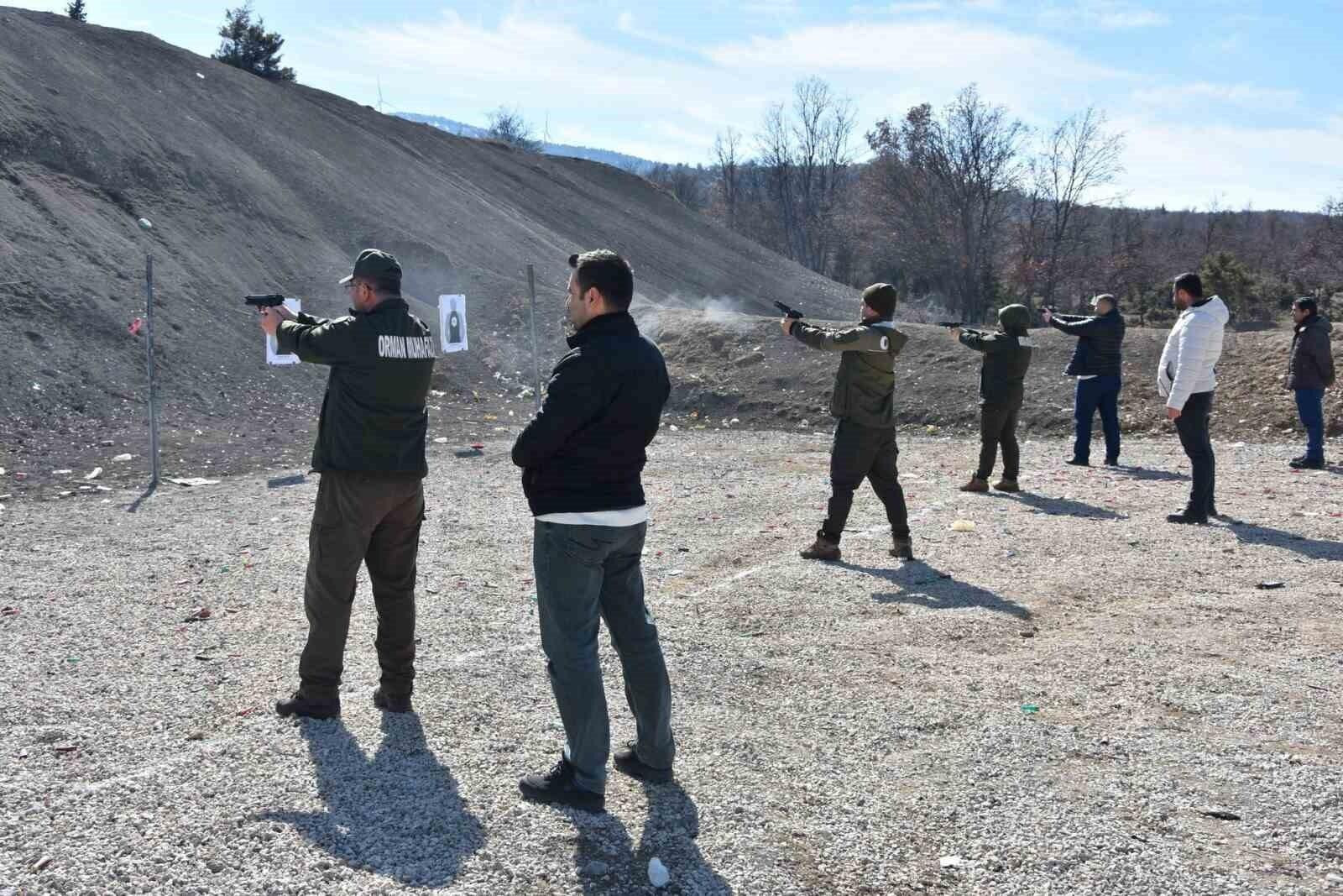 Konya’nın Beyşehir’inde Orman Muhafaza Memurlarına Silah Eğitimi