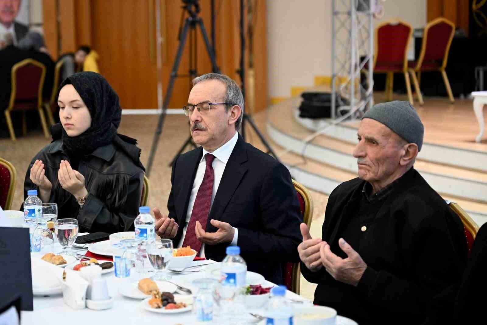 Malatya Valiliği Ramazan’ın İlk Gününde Şehit Aileleri ve Gaziler İçin Iftar Programı Düzenledi