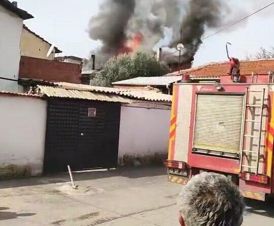 Manisa Akhisar'da Yangında 3 Yaşındaki Çocuk Hayatını Kaybetti 1