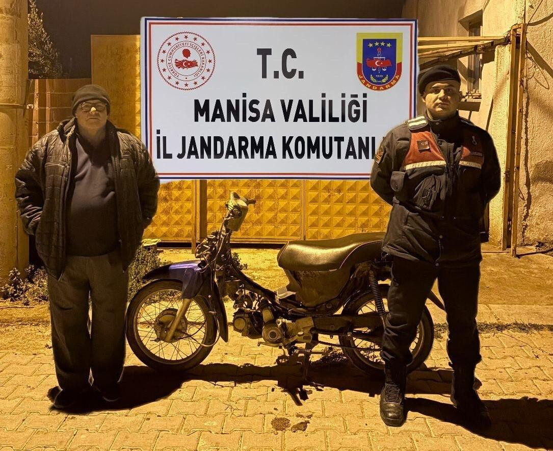 Manisa Salihli’de Çalınan 2 Motosiklet Jandarma Tarafından Bulundu