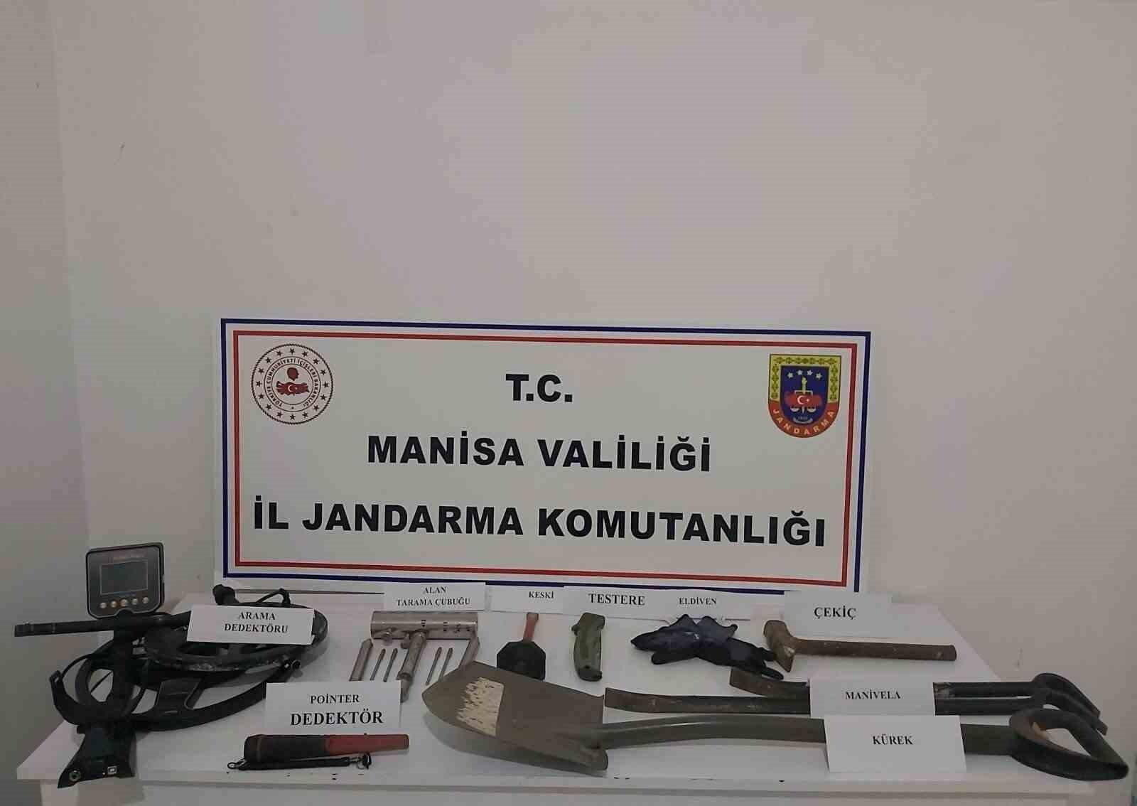 Manisa’da kaçak kazıya suçüstü