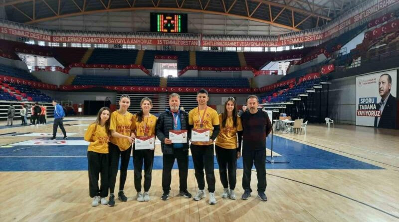 Muğla Köyceğiz'den Floor Curling Takımı Türkiye Finalleri'ne 1