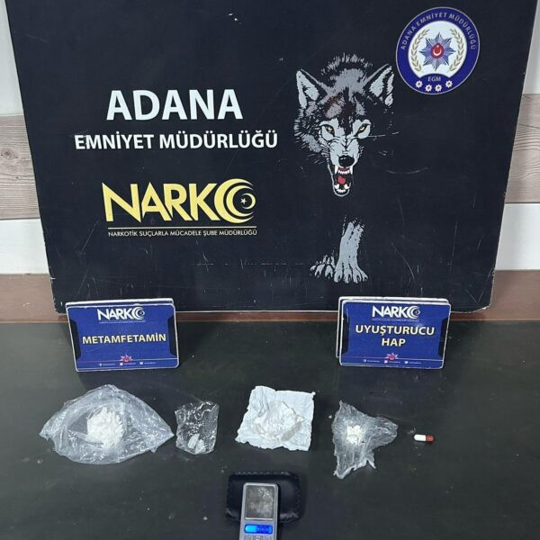 Narkotik polis ekipleri tarafından yakalanan torbacılar-3