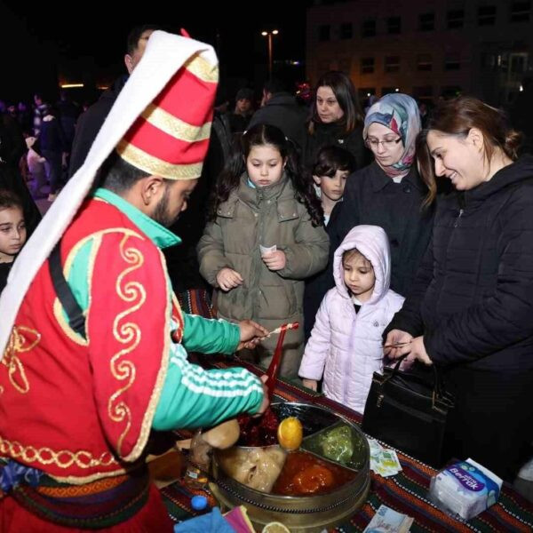 Nilüfer Ramazan Sokağı'nda vatandaşlar etkinliklere katılıyor.-5