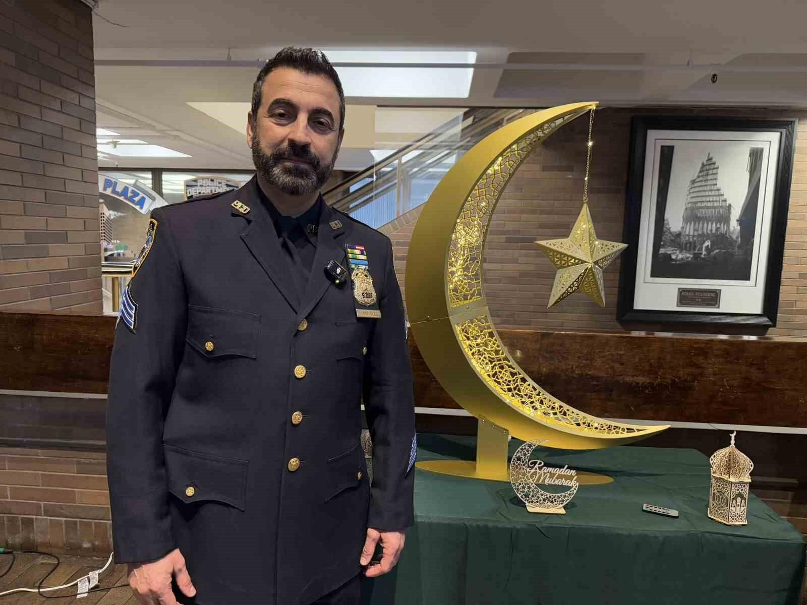 NYPD, Manhattan’da İlk ‘Hilal Yakma Töreni’ ile Ramazan’ı Kutladı