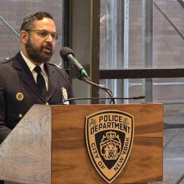 NYPD Müslüman Polisler Derneği tarafından düzenlenen Hilal Yakma Töreni-15