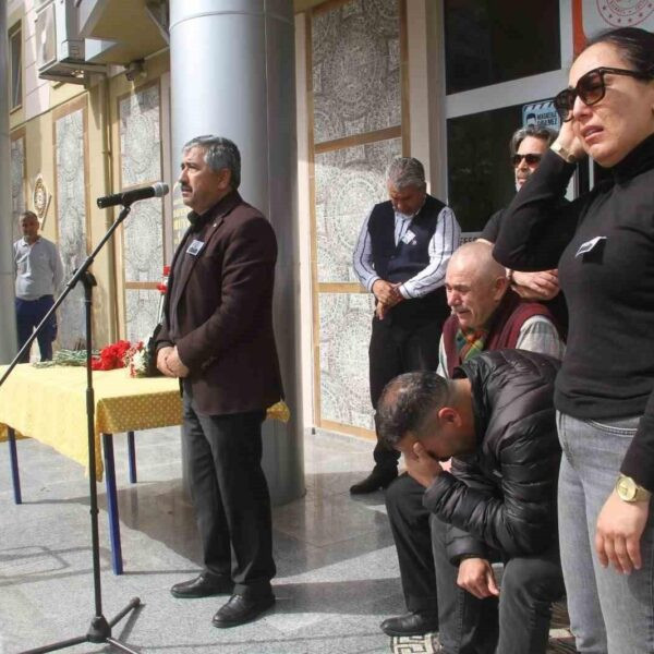 Öğretmen Recep Ballı'nın cenaze töreni-1