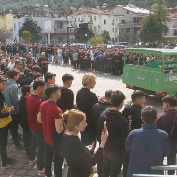 Öğretmen Recep Ballı'nın cenaze töreni-3