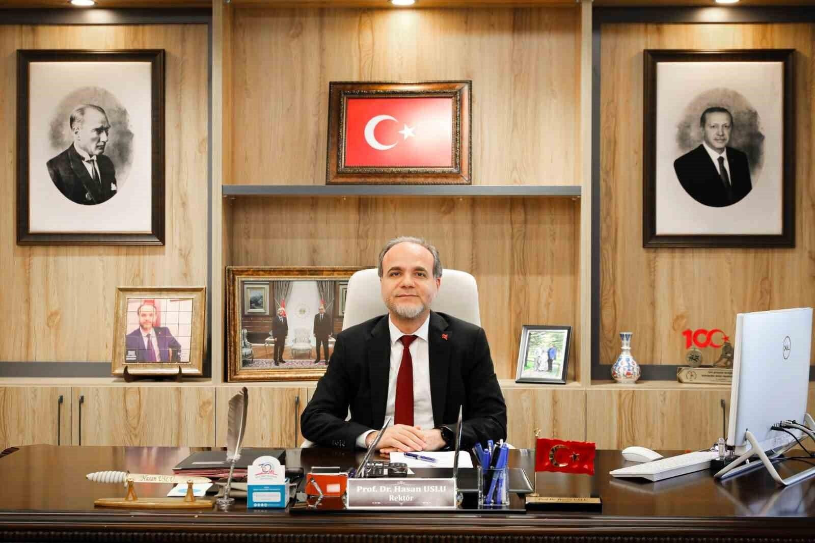 Rektör Uslu: “14 Mart, bağımsızlık ruhunun tıp öğrencileri tarafından haykırıldığı gündür”