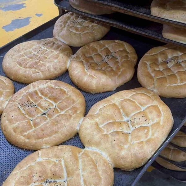 Şanlıurfa Büyükşehir Belediyesi'nin Ramazan pidesi üretme aşaması-1