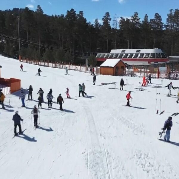 Sarıkamış Kayak Merkezi'ndeki karlı pistler-4