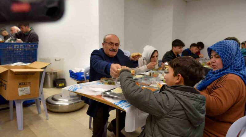 Taşköprü Belediye Başkanı Hüseyin Arslan Vatandaşlarla Birlikte İlk Orucunu Açtı 8