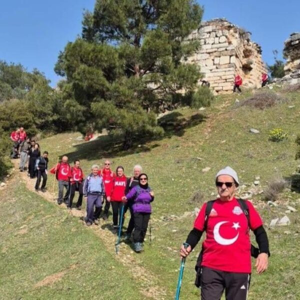 TURBELDAK katılımcıları Sart Kalesi'nde-1