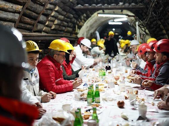 Zonguldak’ta Kızılay ve Madenciler İftarlaştı