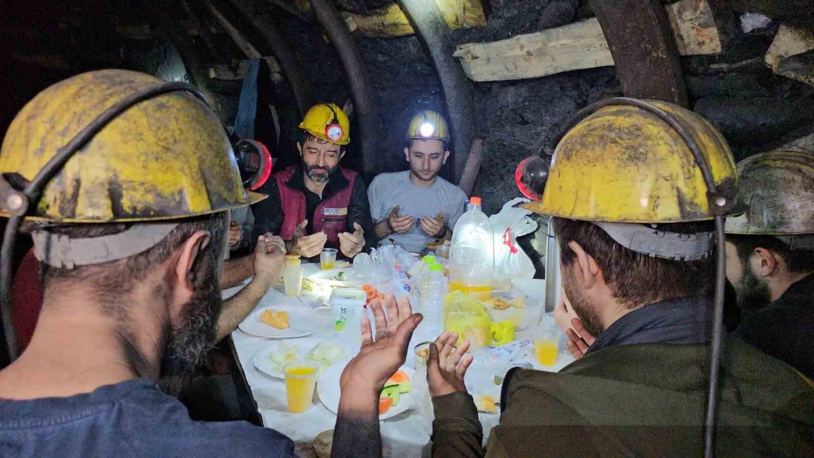 Zonguldak’ta Maden İşçileri Yer Altında İlk Sahuru