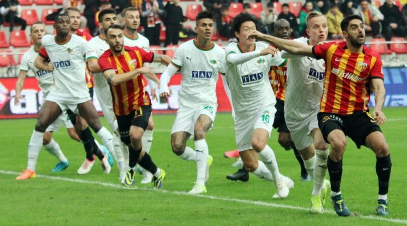 Alanyaspor ile Kayserispor 18. randevuda 1