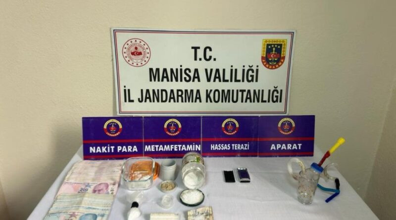 Alaşehir’de uyuşturucudan 2 tutuklama 1