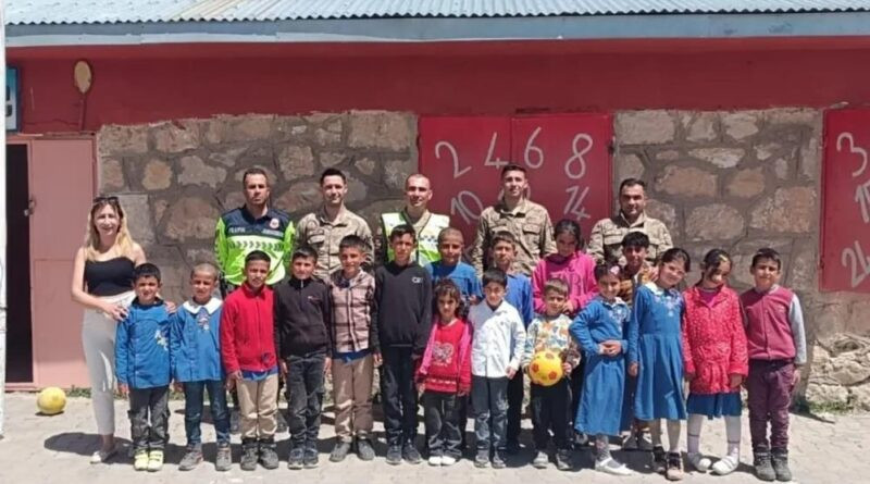 Diyadin'de öğrencilere güvenlik semineri 1
