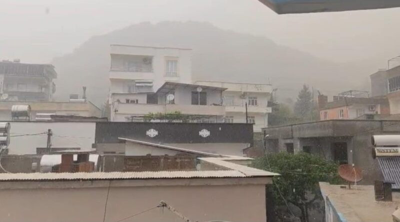 Diyarbakır’da sağanak ve dolu etkili oldu 1