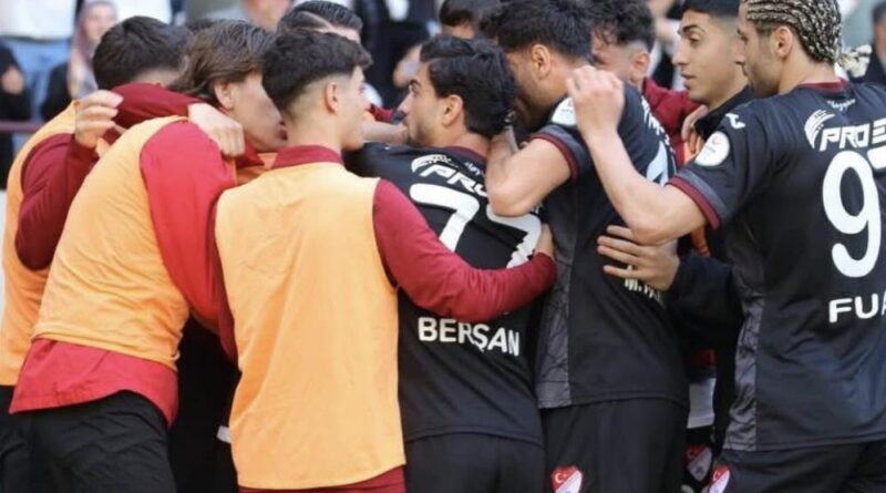 Elazığspor ligi 2. bitirdi 1