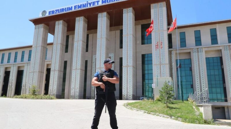 Erzurum’da bir ayda 141 bin 576 şahıs sorgulandı 1