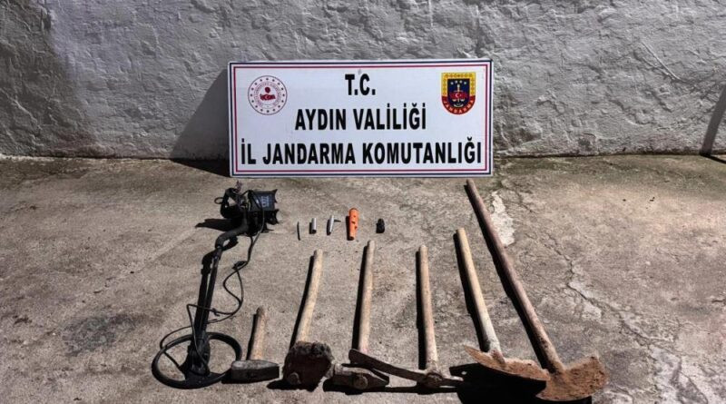 Kaçak kazı yaparken suçüstü yakalandılar 1