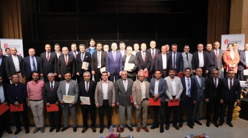 Karaman’da vergi rekortmenleri ödüllendirildi 1