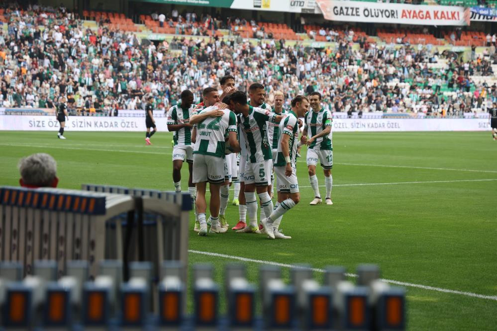 Konyaspor 17 yıl sonra üst üste 6. kez üst üstte sahasında galip