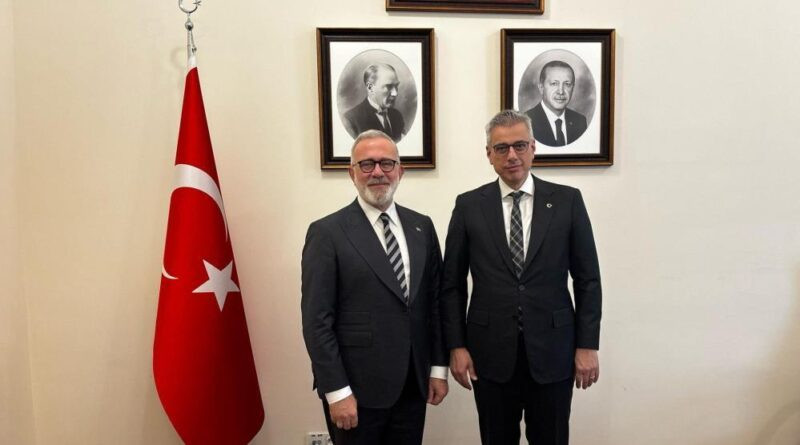Manisa'da 23 yeni hekim ve 184 sağlık personeli göreve başlıyor 1