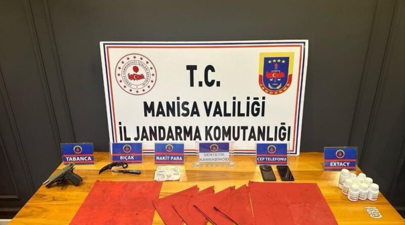 Manisa’da şüphelilerden A4 kağıdına emdirilmiş uyuşturucu çıktı 1