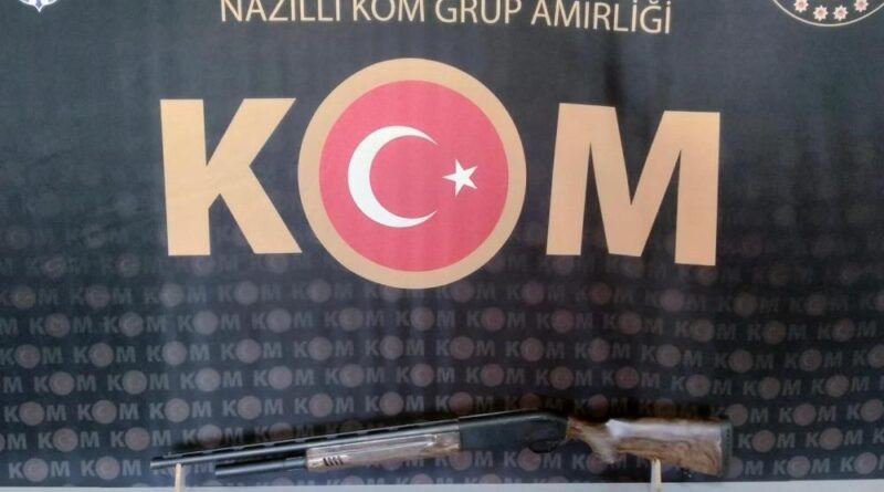 Polis ekiplerinden tefecilik operasyonu: 3 gözaltı 1