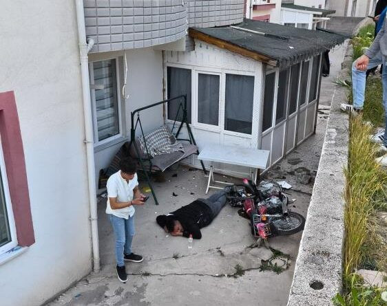 Polisin 'dur' ihtarına uymadı kaza yaptı 1