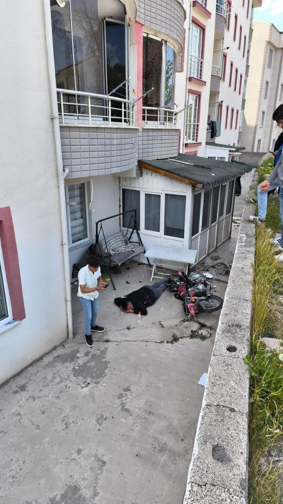 Polisin ‘dur’ ihtarına uymadı kaza yaptı