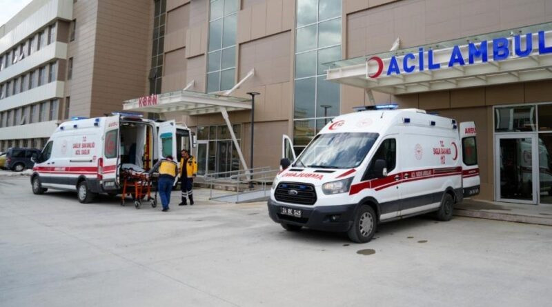 Refüje çarpan motosikletin sürücüsü öldü 1