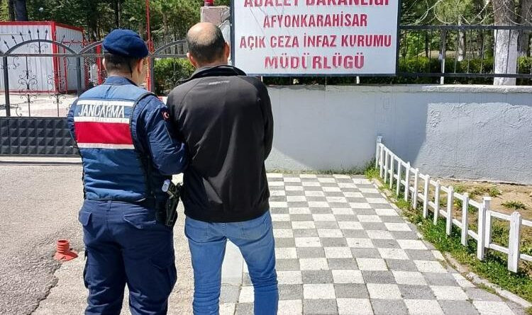 Uyuşturucu suçundan aranan şahıs jandarma tarafından yakalandı 1