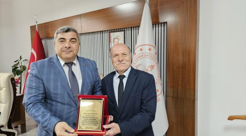 Yılların emektar eğitimcisi emekliye ayrıldı 1